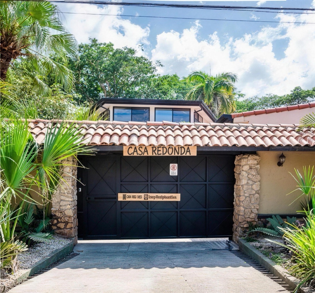 Casa Redonda — Entrance